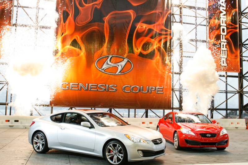 Illustration for article titled Hyundai Releases Specs On Genesis Coupe: V6 Hits 310 HP, Turbo Four-Banger Gets 30 MPG